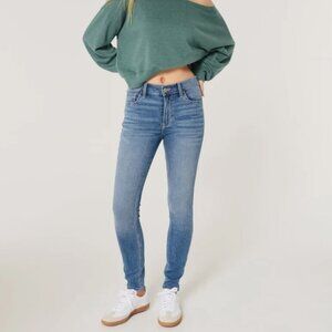 Hollister High-Rise Medium Wash Super Skinny Jeans Size 26W Long